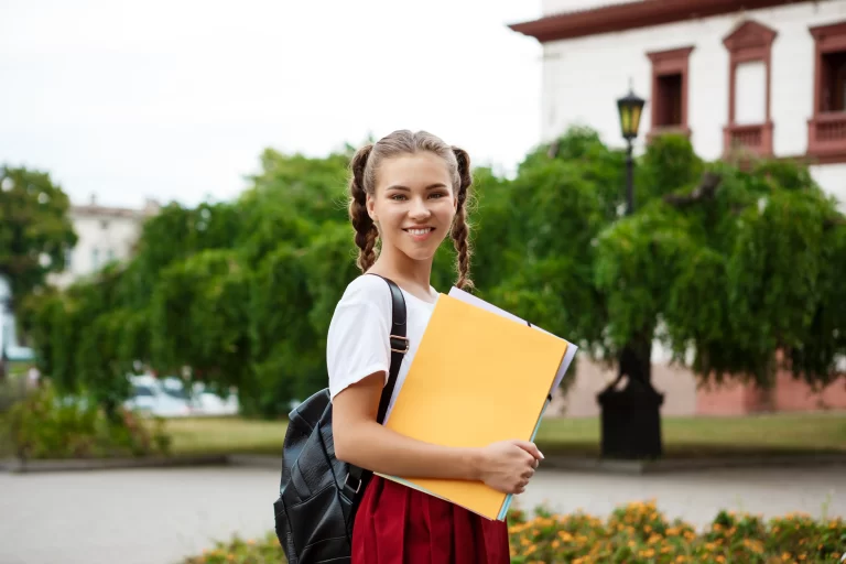 Students Moving to West Vancouver