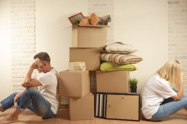 hiring movers vs doing it yourself