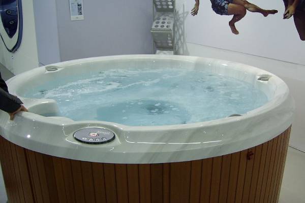 best way to move a large hot tub