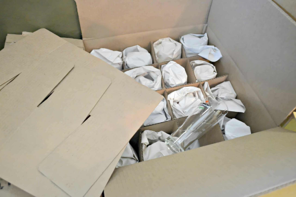 best way to move glassware