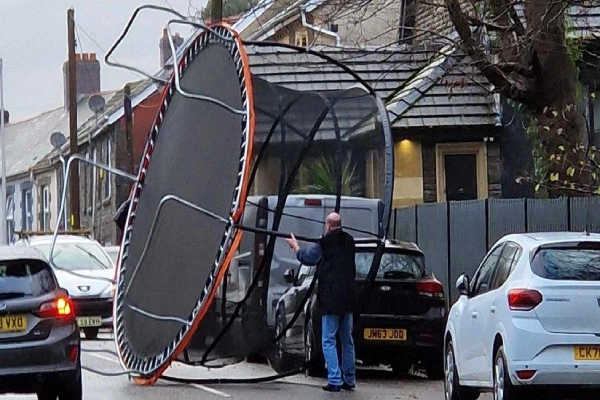 how to move trampoline