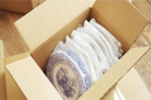how to pack breakables for moving